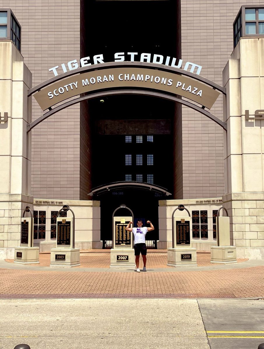 66JaredMartinez's tweet photo. After a long drive yesterday I made it to beautiful Louisiana.  I’m excited to post that I earned the top score and was the winner of today’s LSU Long Snap camp.
@CoachKaliefM @TheChrisRubio @LeVarWoods @LSUCoachJancek https://t.co/BS8iqSXT7T
