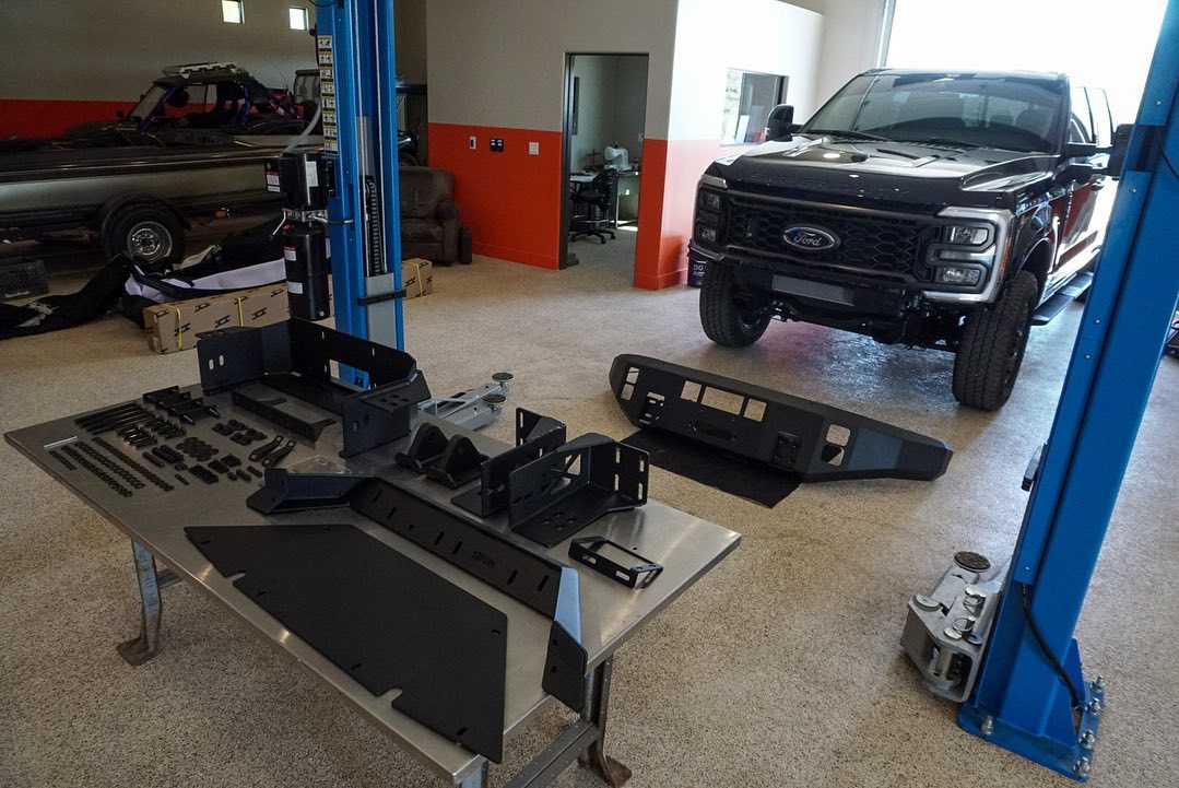 Realiciusa's tweet photo. Front end Friday 🛻 #realiciusa #frontendfriday #fordsuperduty #aluminumbumper #frontbumper #alumilite #iciusa

https://t.co/cjLg9qiVCK https://t.co/d5FL0aHTQZ