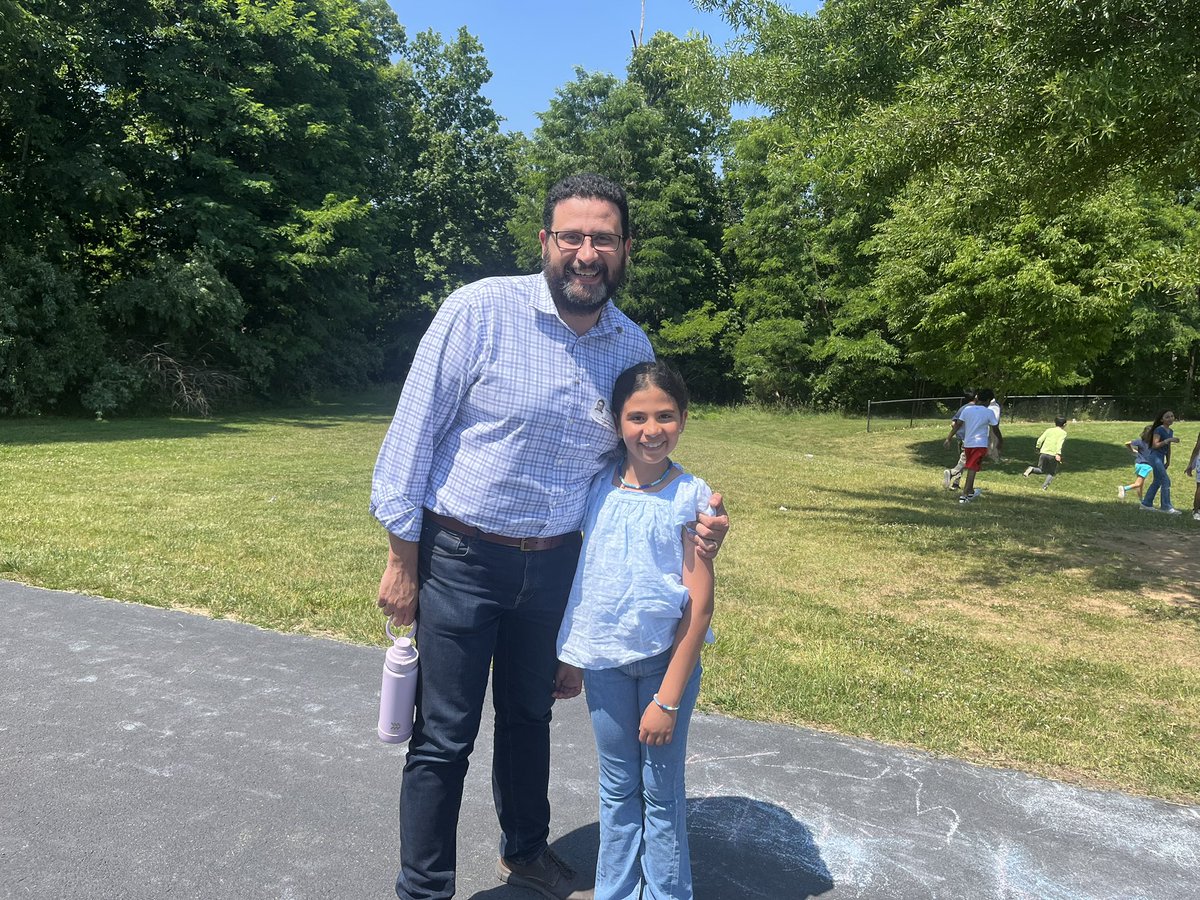 Cedemers's tweet photo. @demers3rdrlc
@rlcPrincipal
Probably our last Watchdog Dad of the year. https://t.co/exNGlErRwj