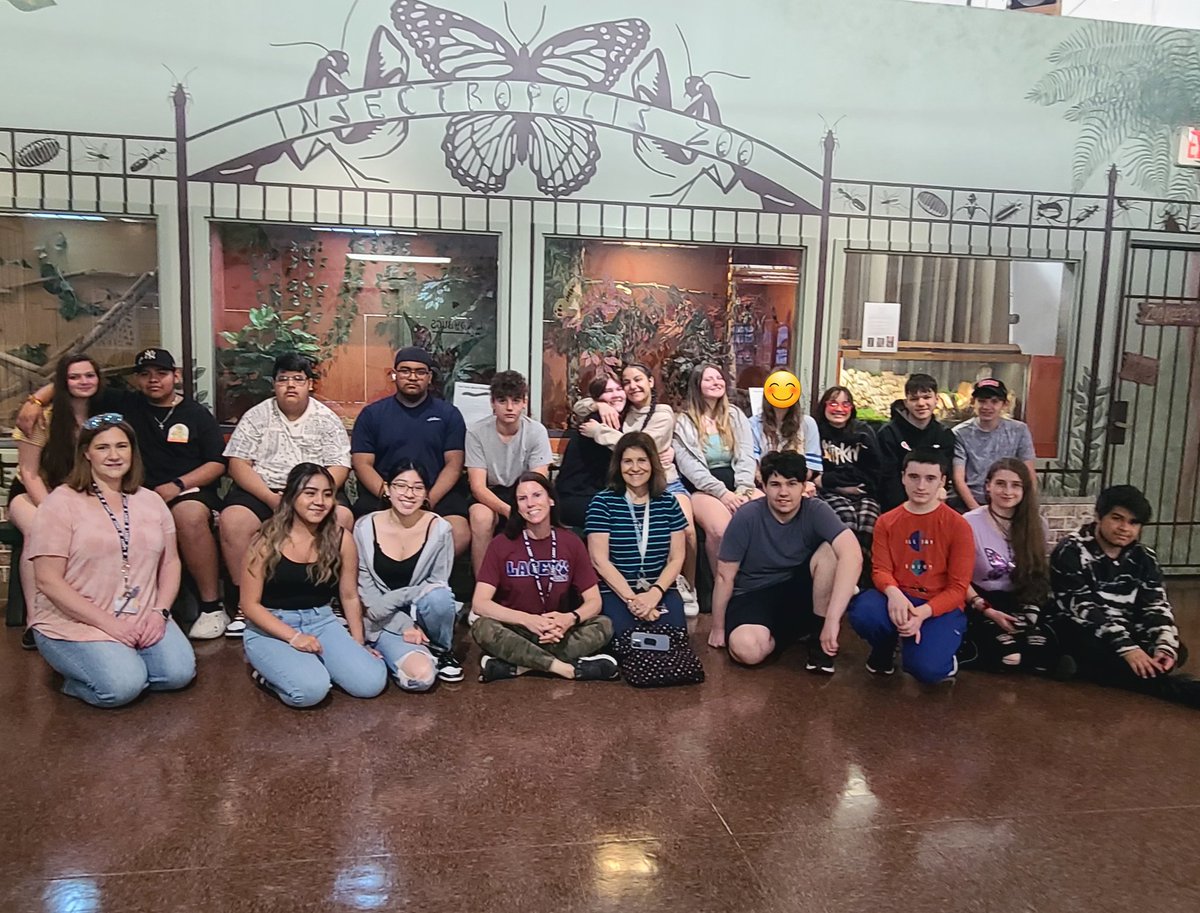 maudet2016's tweet photo. Shout out to the PTSA for making today's field trip to Insectroplis possible. Did you know that 90% of all animal species are arthropods? 🪲🐝🦋🐞🦂 @PrincipalLTHS @LTHSAngelo https://t.co/diJBjDec9R