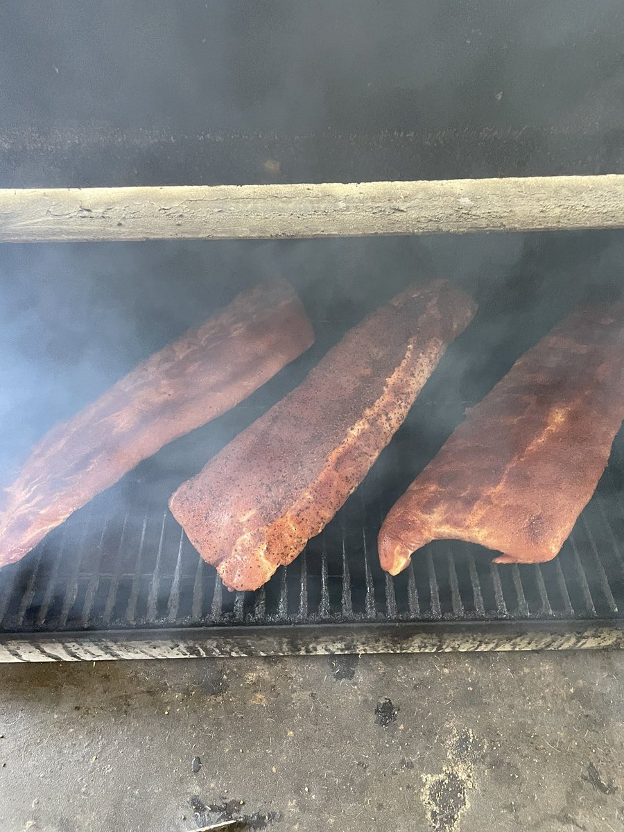 Josh_Marvin_'s tweet photo. Making ribs for some friends! Baked potatoes and Caesar salad for sides! #rollsmoke #BBQ #meatchurch #traegar #smokemeat https://t.co/vGIFYPG1MS
