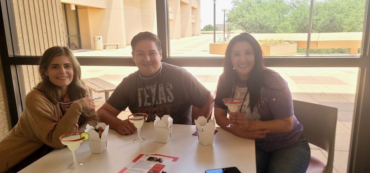 JuanNav1217's tweet photo. Awesome learning and delicious snacks along with mocktails. Today, we attended some good teaching sessions to Ignite Your Light With the Power of Literacy. Thank you, @utpb, for hosting this event. #Ignitecon2023  @MsAndreaSoto @salgado_neftali @GoliadGrizzlies https://t.co/Ff35EK3fCk