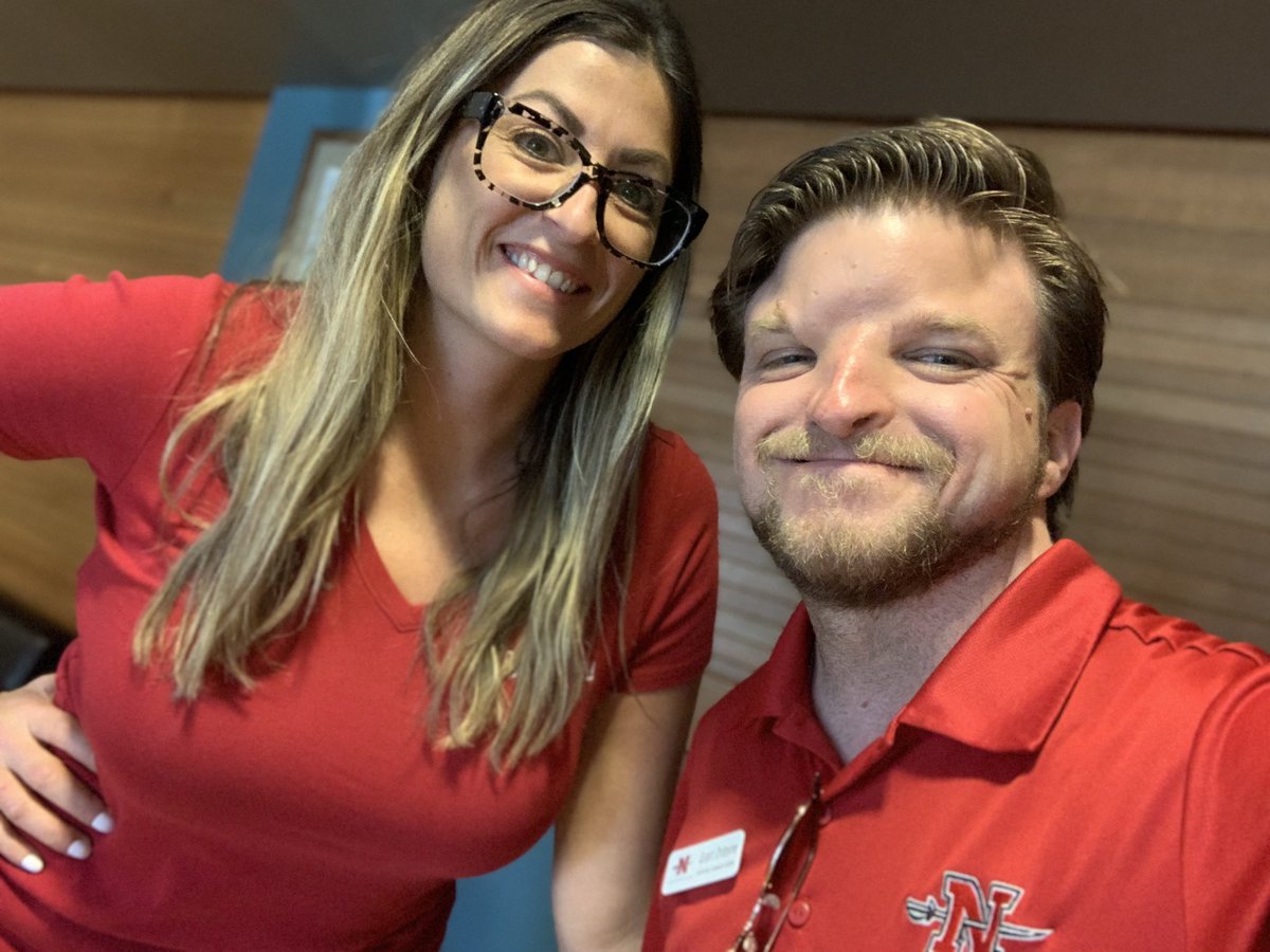 TheGrantOShow's tweet photo. Another GREAT afternoon of chatting with the parents of incoming Colonels about obtaining a graduate degree at orientation! I spoke with a family from Knoxville, Tennessee. Love to see the reach that @NichollsState has across the country! Happy #RedOutFriday! GEAUX COLONELS! https://t.co/Elan9hTxJi