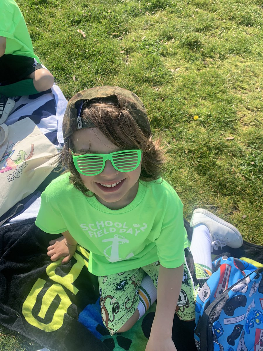 rschiller_2's tweet photo. These cuties had a blast today at their  first School 2 Field Day! So proud of them👏😃  @OceansideSch2 https://t.co/pLY2rnTAbA