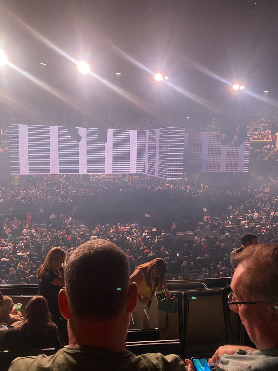 georgewllce's tweet photo. @rogerwaters far are you min??? https://t.co/UCbqrVRqUb