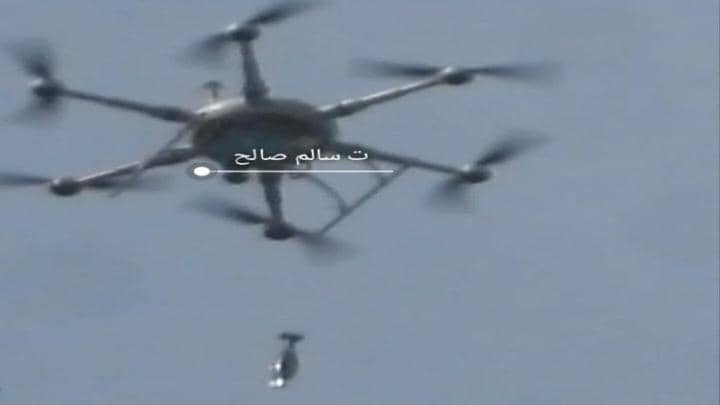 أفادت مصادر أن ميليشيا الحوثي استهدفت مساء اليوم بقذائف الهاون قرية بتار شمال غرب الضالع.
وأكدت مصادر أخرى أن الحوثي قصفوا  الاحياء السكينة بقذائف الطيران المسير في كل من منطقة المشاريح وبتار والجب شمال محافظة الضالع.
وتأتي هذه الهجمات في ظل التهديد الحوثية بالتصعيد العسكري.