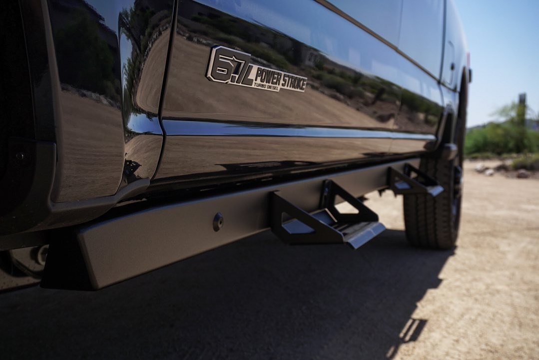 Realiciusa's tweet photo. New @ford Super Duty @realiciusa #alumilite front/rear bumpers &amp; steps ☑️ #realiciusa #aluminumbumper #frontbumper #rearbumper #sidesteps #superduty #iciusa #ford https://t.co/cjLg9qiVCK https://t.co/hp38GUjEaS