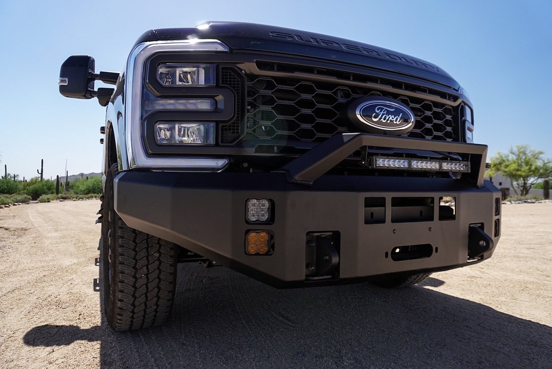Realiciusa's tweet photo. New @ford Super Duty @realiciusa #alumilite front/rear bumpers &amp; steps ☑️ #realiciusa #aluminumbumper #frontbumper #rearbumper #sidesteps #superduty #iciusa #ford https://t.co/cjLg9qiVCK https://t.co/hp38GUjEaS