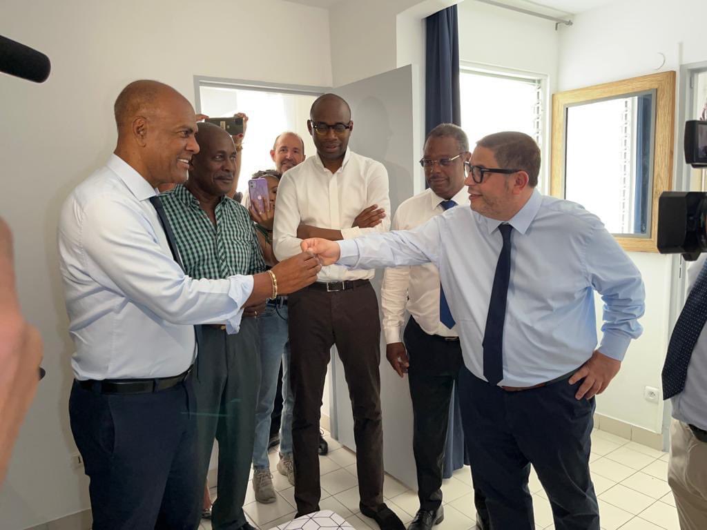CTM_Martinique's tweet photo. #ACTUSCTM

Aujourd'hui, a eu lieu la remise officielle des clés du premier logement, marquant une étape significative dans le cadre de la Convention entre la Collectivité Territoriale de Martinique (CTM), OZANAM et @ActionLogement. https://t.co/bOlHgEKvnN