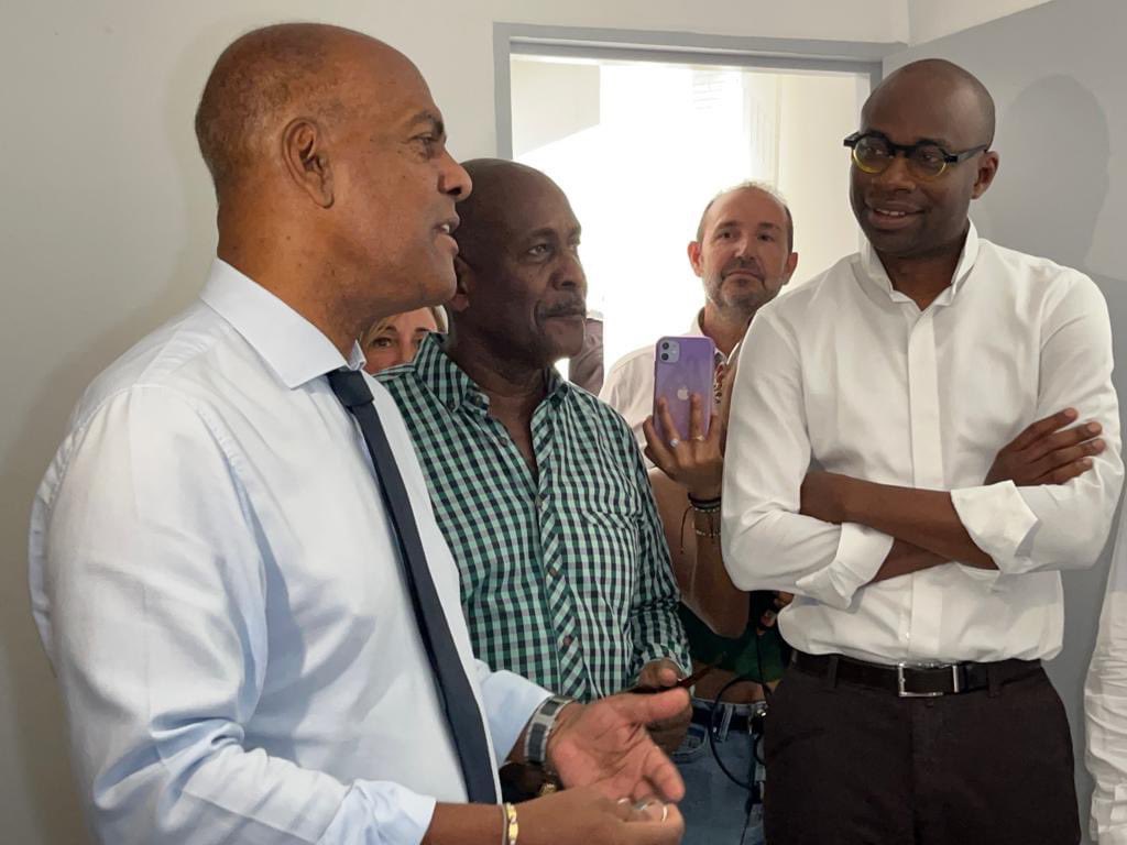 CTM_Martinique's tweet photo. #ACTUSCTM

Aujourd'hui, a eu lieu la remise officielle des clés du premier logement, marquant une étape significative dans le cadre de la Convention entre la Collectivité Territoriale de Martinique (CTM), OZANAM et @ActionLogement. https://t.co/bOlHgEKvnN