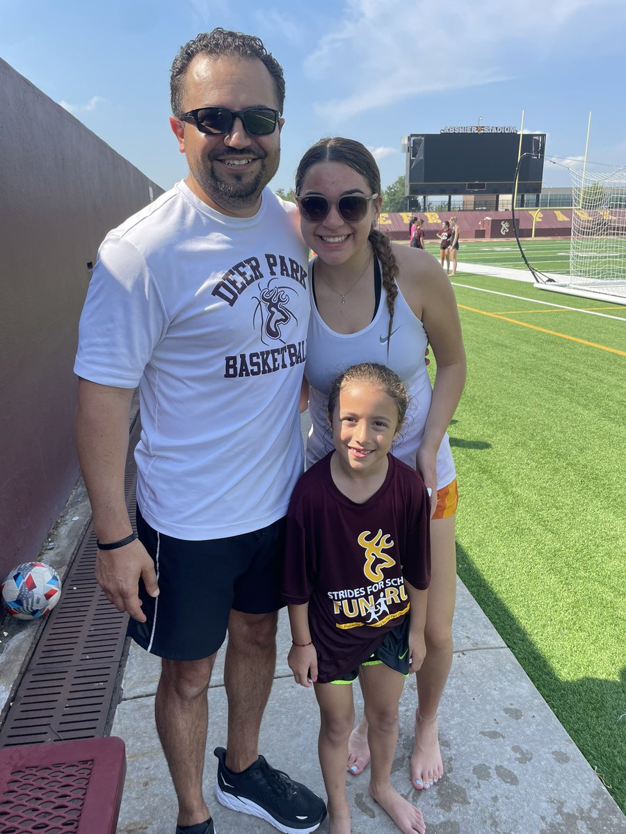 Great seeing my former student <a href="/nilynemacias/">nilyne</a> give back! My Mya had fun at soccer camp with her! Good luck in all you do…I see great things happening to you! <a href="/DPLadySoccer/">DeerParkGirlsSoccer</a>