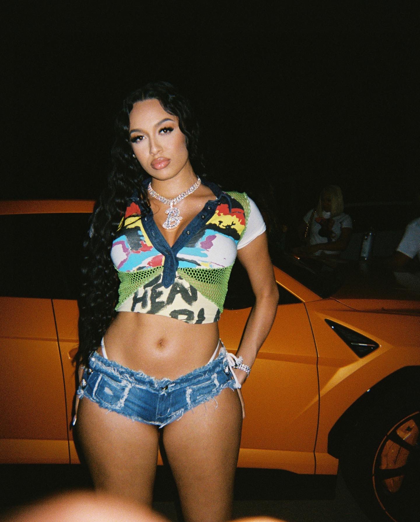 FxpSe3YX0AArI_k.jpg:large