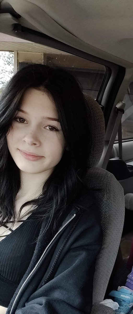 M.O.M Source ❤🤍💙💛 tweet media