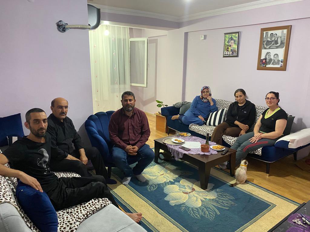 VelikacarMhp's tweet photo. Uğur Ersu kardeşimizi evinde ziyaret edip ailesi ile birlikte hasbihal ettik.

Misafirperverliklerinden dolayı teşekkür ediyorum.. https://t.co/Z6xKEkU2un