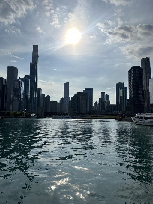 Chicago is so pretty 😍 https://t.co/GroflmZsbE<a href="/tag/booty"class="tags"><span>#booty</span></a>