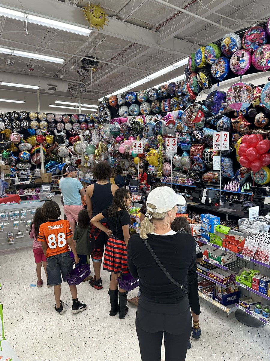 JoshMiller1836's tweet photo. Is there a @PartyCity in the US that doesn’t take 40 min to check out of?! Should have ordered this stuff on @amazon 

#partycity #amazon #denver #uhills https://t.co/ahAGZHN8yF