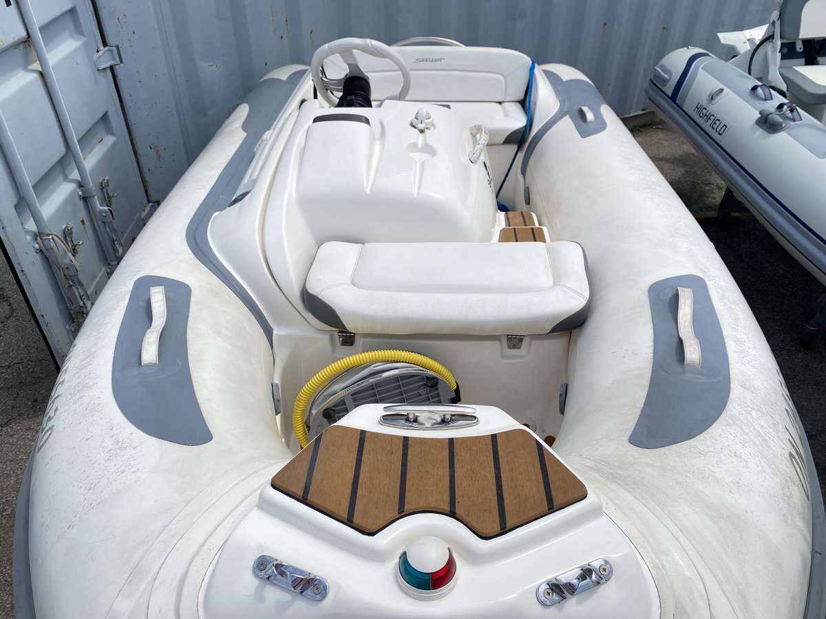 Before the beloved Zodiac Yachtline... There was the Avon Seasport. This 98 HP Jet Propulsion Consignment Boat is available for the striking price of $6995 at CO2 Inflatables Oakville today! This 50 engine hour trade-in won't sit long, so call today if you are interested!
