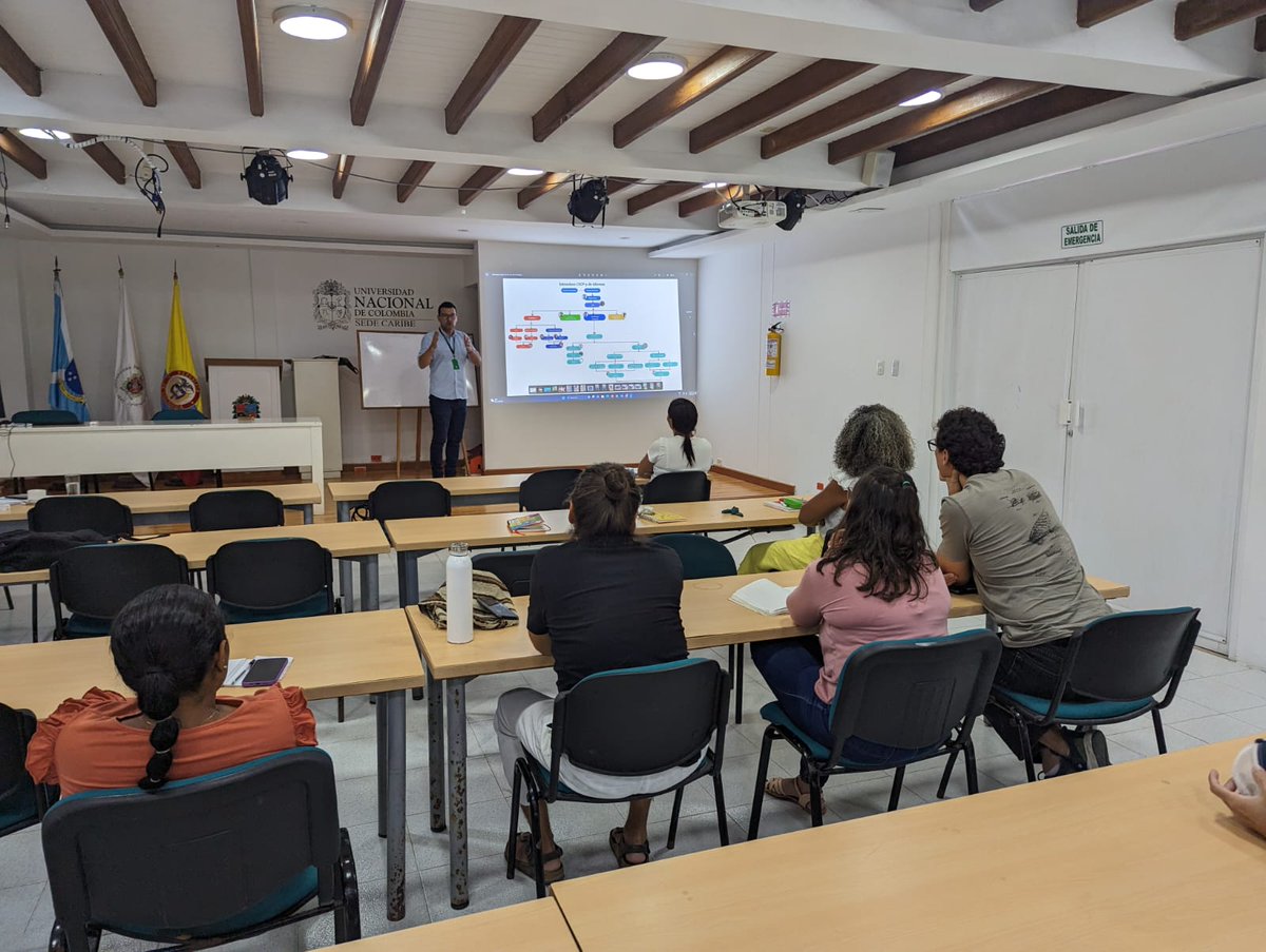 EducontinuaUN's tweet photo. También hemos compartido el valioso modelo de trabajo del Centro de Educación Continua y Permanente de la @MedellinUNAL  con empresas públicas y privadas. En este modelo, explicamos la metodología, la formulación de proyectos y cómo se desarrolla la oferta de formación. https://t.co/SOQsD6RFqD
