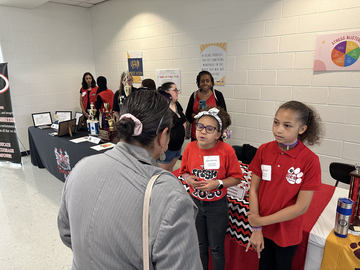 Our scholars and future scholars representing the Dutchtown Cluster during the Student Expo! #HCSSummerLeadershipConference2023 has been one for the books! <a href="/DutchtownMs_HCS/">TheDMSWay</a> <a href="/DES_HCS/">Dutchtown Elementary</a> #CourageToLead <a href="/HenryCountyBOE/">Henry County Schools</a>