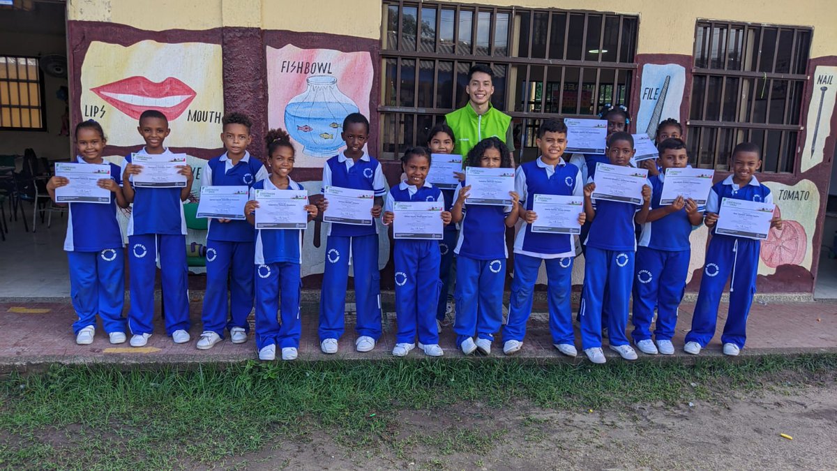 EducontinuaUN's tweet photo. 🌟 ¡Tenemos grandes noticias para la Sede Caribe de la Universidad Nacional de Colombia! 📚🔬

A través del proyecto de "Armonización de la Investigación y Extensión", hemos presentado el exitoso programa "Las Niñas y Los Niños Científicos" a la comunidad. https://t.co/tYdWcaH9me
