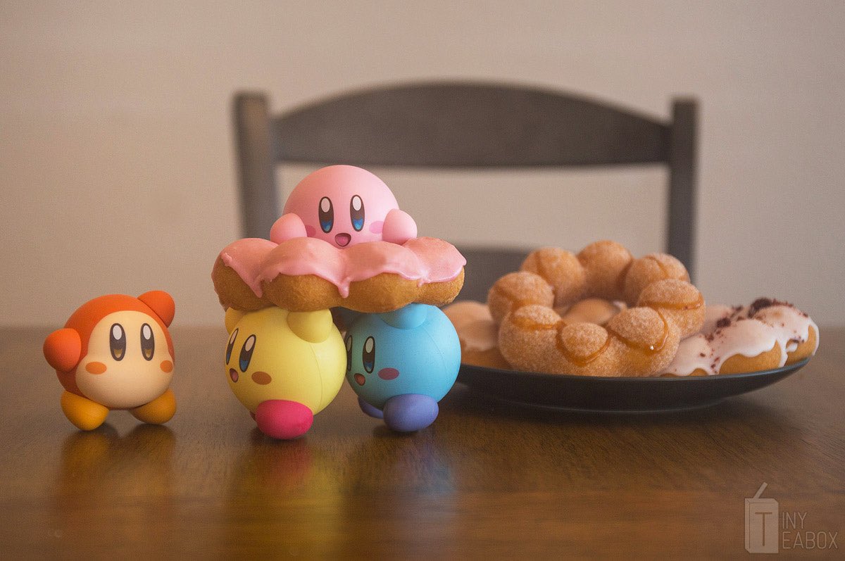 Happy National Donut Day! The problem with having Kirbys around is that they’re always trying to steal your food 😒
#toyphotography #nendoroid #nendoroidphotography #nendography #GSCfiguresIRL #goodsmilecompany #nintendo #kirby