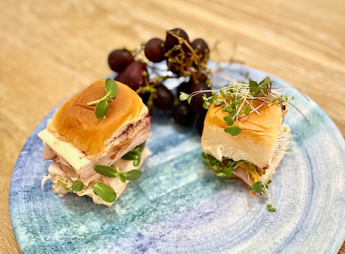 FreshGreens2Go's tweet photo. HAPPY FOODIE FRIDAY! Thanks Adina for sharing your Turkey &amp; Cheese Sliders with microgreens! Looks scrumptious! How do you eat your greens? #turkeycheesesiders #sunflowermicrogreens #peamicrogreens #broccolimicrogreens #foodiefriday #showmeyourmicrogreens https://t.co/55nx2RYZt9