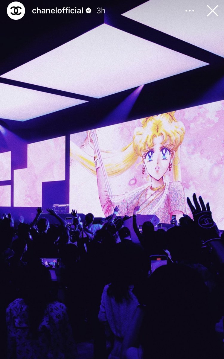 Ochibawolf's tweet photo. This was on @CHANEL 's Instagram stories from their show in Tokyo last night. https://t.co/yNRjOVUtpD