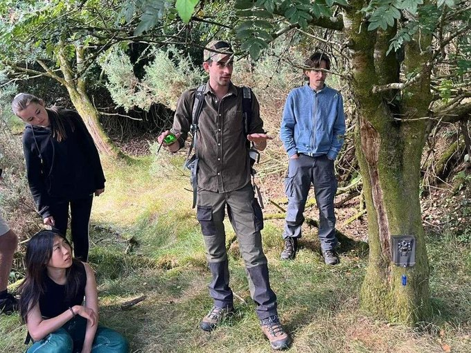Ireland's Environmentalists (@irelandsenviro) on Twitter photo Happy Friday all! Today I (
<a href="/AdamFSmith/">Adam F. Smith 🇺🇦</a>
) will talk about cameras traps (trail cameras) again, and why they are such powerful tools for monitoring animals! Also, YOU can buy and use one! All Irish photos in this thread, from county Wicklow. Hope you have a drink! 📸
1/n Happy Friday all! Today I (
<a href="/AdamFSmith/">Adam F. Smith 🇺🇦</a>
) will talk about cameras traps (trail cameras) again, and why they are such powerful tools for monitoring animals! Also, YOU can buy and use one! All Irish photos in this thread, from county Wicklow. Hope you have a drink! 📸
1/n