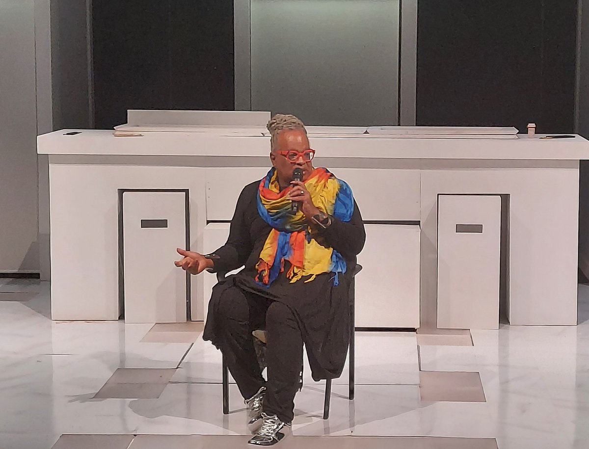RayceenHRH's tweet photo. What a great way to kick off #pride, thank you to the @Mosaic_Theater for inviting me to have a discussion after the play #OneInTwo.
#theater #talk #PrideSeason 
https://t.co/6j73F77HAO https://t.co/BjmjuDvUuW