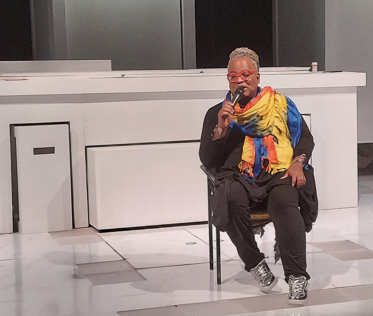 RayceenHRH's tweet photo. What a great way to kick off #pride, thank you to the @Mosaic_Theater for inviting me to have a discussion after the play #OneInTwo.
#theater #talk #PrideSeason 
https://t.co/6j73F77HAO https://t.co/BjmjuDvUuW