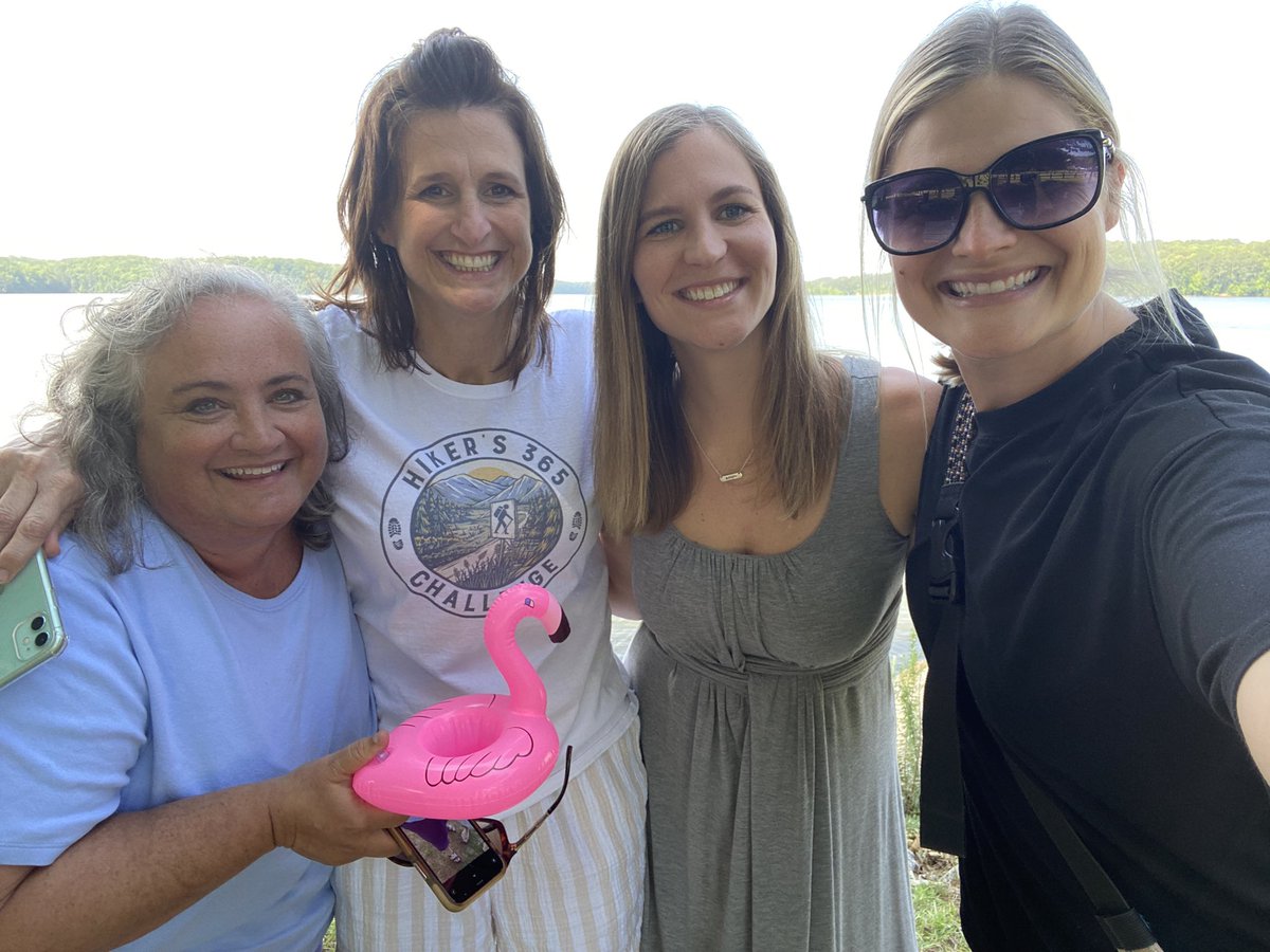 A morning spent with these ladies is good for the soul! #notsoflatflamingo