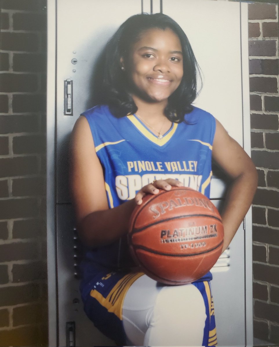 GraggsJohnson's tweet photo. @ImaniJ_2023 has done everything that we have asked of her. She is intuitive, kind hearted, a phenomenal student, amazing athlete, a leader + more. I can't even adequately express in words, how proud I am. NoNi, love you to infinity &amp; beyond! ❤ #Graduation2023 #WBBMatters https://t.co/voAmpspDPu