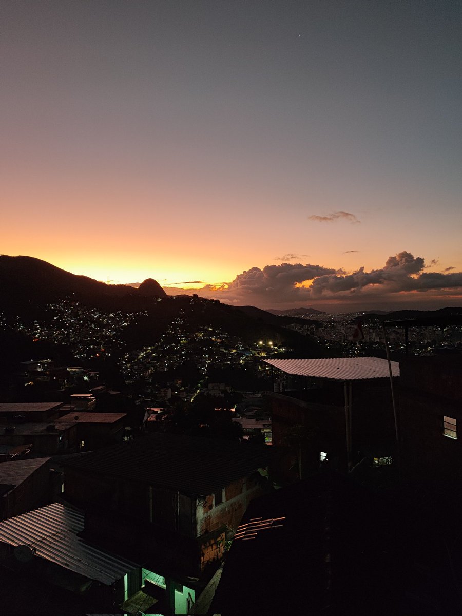 Jordan21flu's tweet photo. @Prefeitura_Rio Morro da Formiga 🐜🐜🐜🐜🐜 https://t.co/zZIBEo1t03