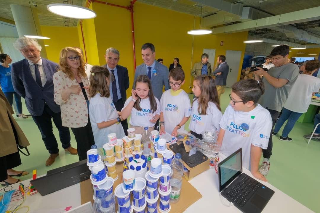 CEIP Plurilingüe de Maceda tweet media