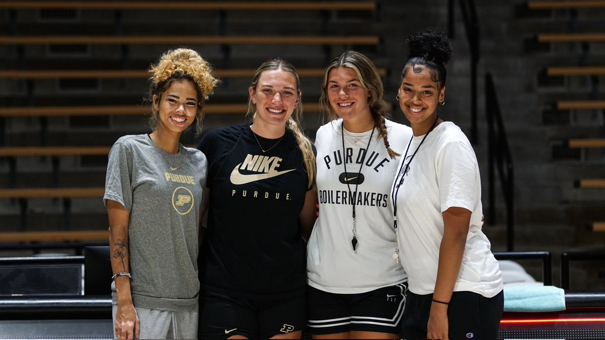 First day of camps! 

Harpers &amp; Reynolds on campus ✅