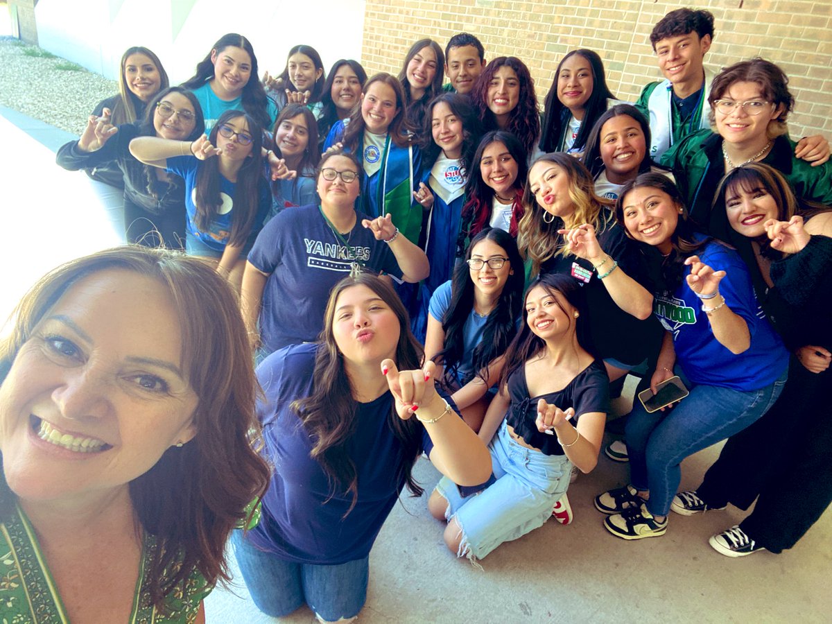 And that’s a wrap for @classof2023rams StuCo and Class Officers and members. “How lucky I am to have something that makes saying goodbye so hard.”-Winnie the Pooh. 💚💙@_MHSSTUCO