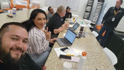 Building strong relationships has been a key factor to my success. The Ops team and the Sales team taking care of business. HDIS “Let us do it for you!” 🙌🏼