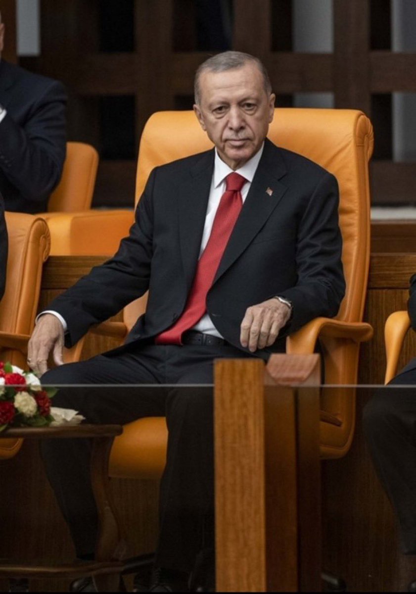 Adam adam hemide 
Türkiye Cumhuriyeti Cumhurbaşkanı olanından 🇹🇷

Devlet Bahçeli / Fatih Erbakan / Maliye bakanı / Messi / Hatay Mehmet Şimşek / balık / 6 Euro / Sıla Türkoğlu
#TBMM #deprem  <a href="/HurDavaPartisi/">HÜDA PAR</a>
Hulki / Hakan Fidan / İngiltere / #izmir / Kamu / Beter  CHP'de