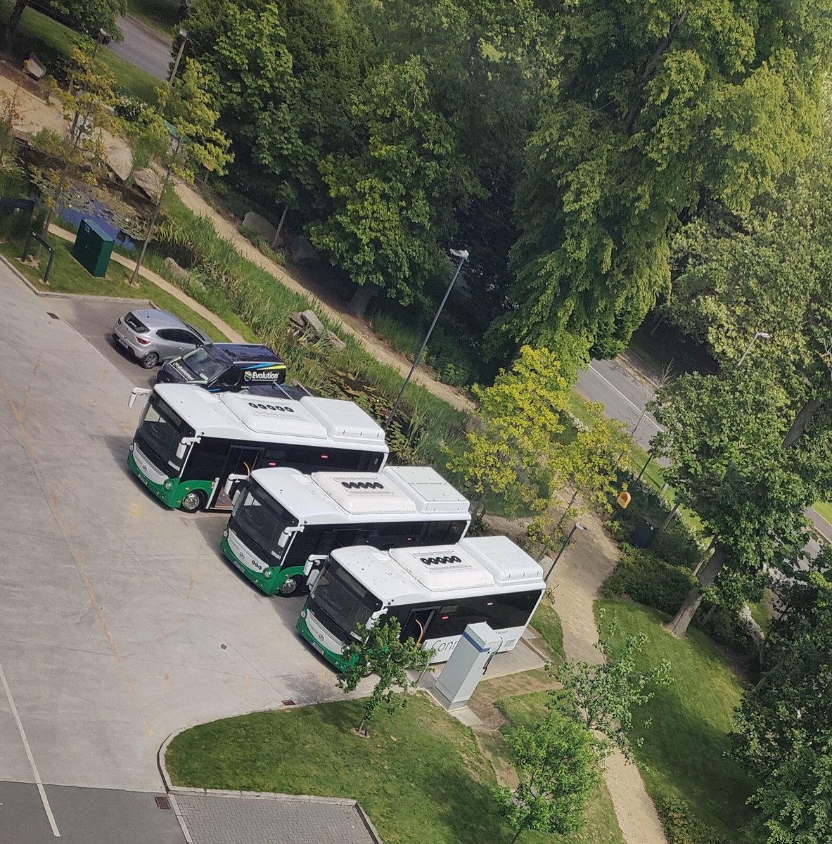 Just an average day at work looking out the window and watching our electric shuttle buses recharging ⚡🚍 🥰 #MicrosoftLifeIreland #electricbus #GreenTransport