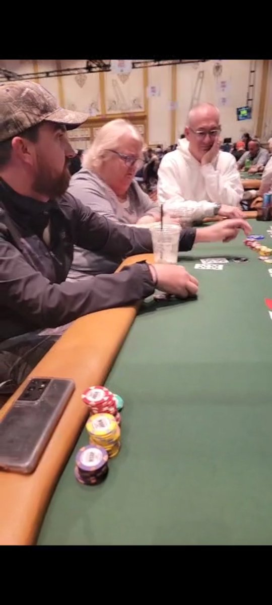 barry_hutter's tweet photo. @coreyburbick hes still playing. caught him helping a dealer today. should just let the dealers learn the chip denominations themselves rather than do ppls jobs for them. https://t.co/0EdoDL4r9i