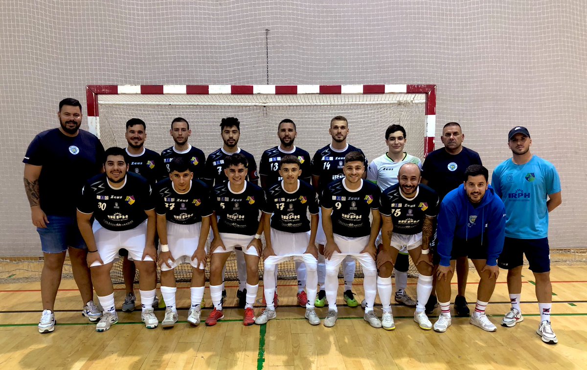adriandiaz_95's tweet photo. ¡ESTAMOS EN LA FINAL! 

1️⃣-3️⃣ ante un gran @clubMalta97 "B”

Los nuestros llenaron la grada 🏟️ ❤️‍🔥

#CopaSeniorGC @FFLasPalmas https://t.co/QQm7v8jDwx