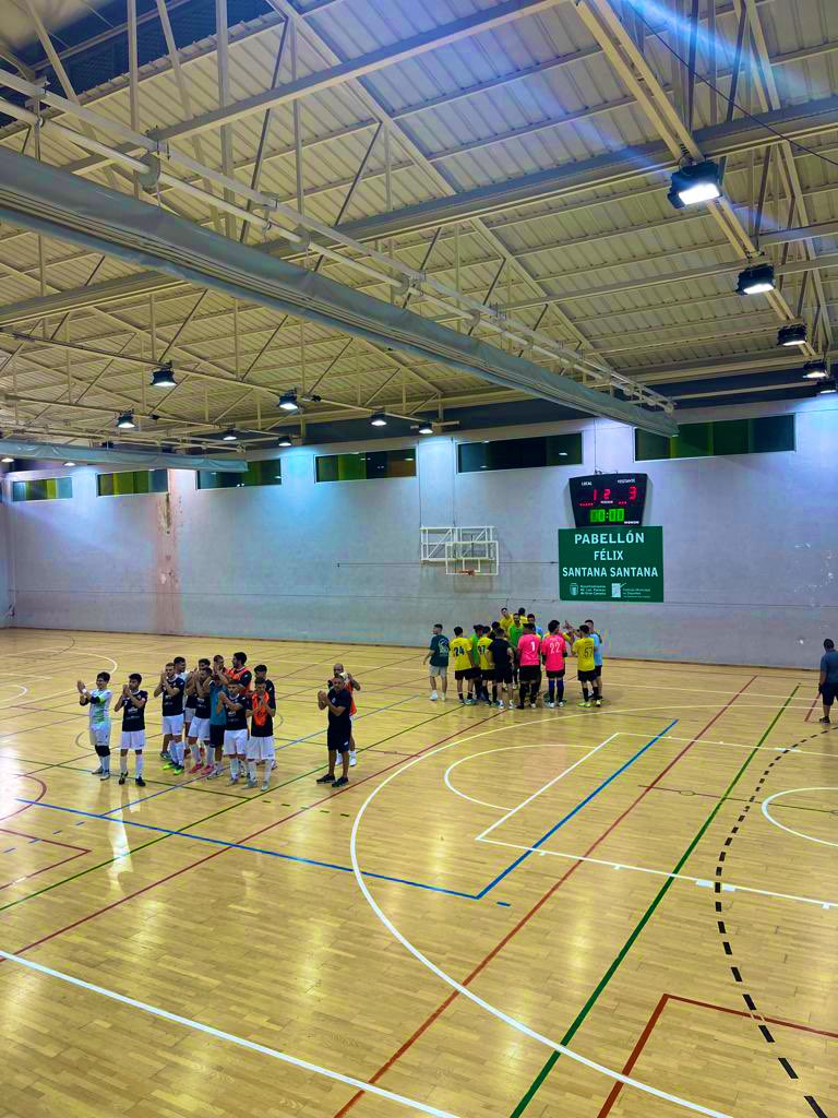 adriandiaz_95's tweet photo. ¡ESTAMOS EN LA FINAL! 

1️⃣-3️⃣ ante un gran @clubMalta97 "B”

Los nuestros llenaron la grada 🏟️ ❤️‍🔥

#CopaSeniorGC @FFLasPalmas https://t.co/QQm7v8jDwx