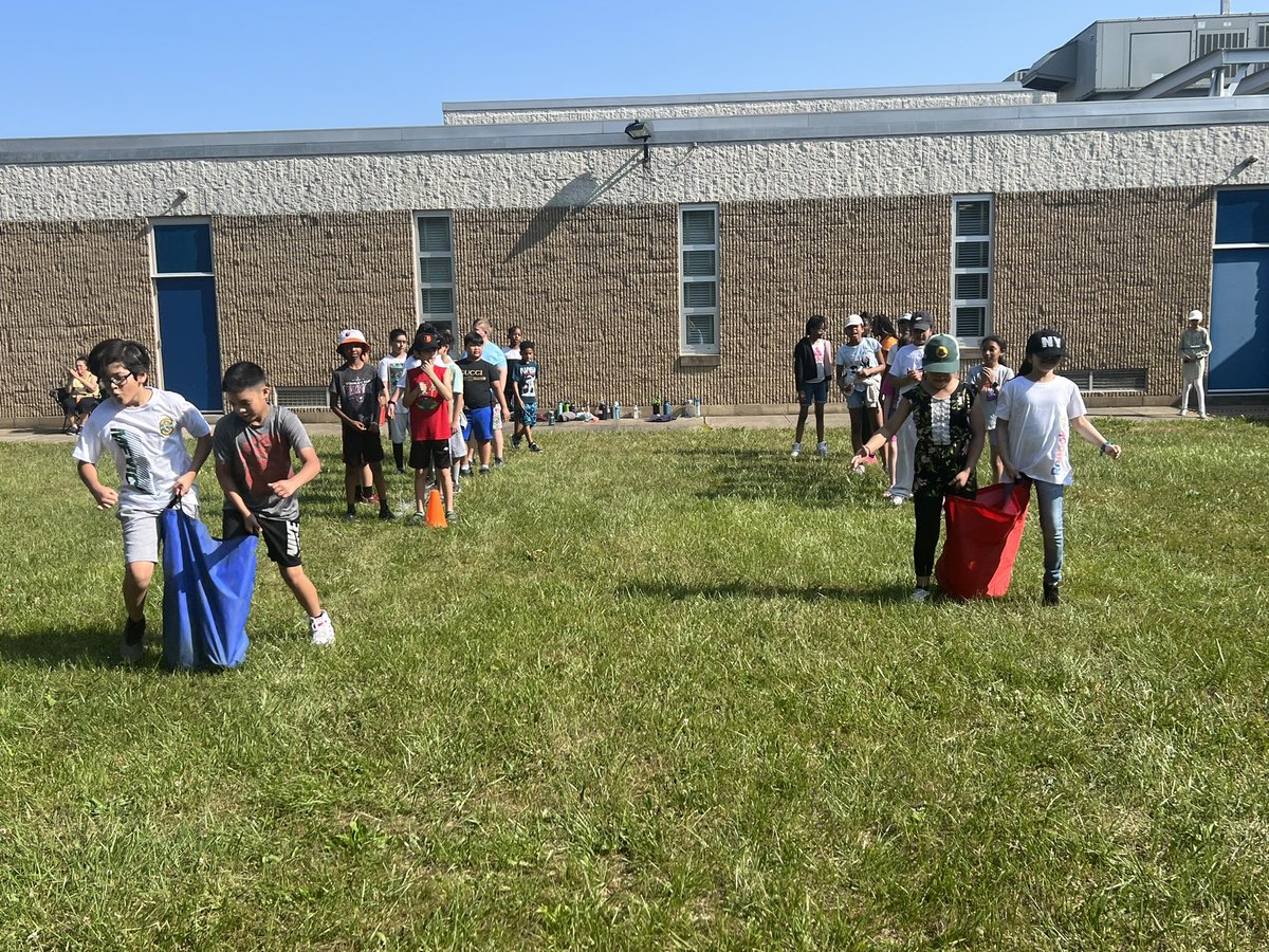 Emma Stern tweet media