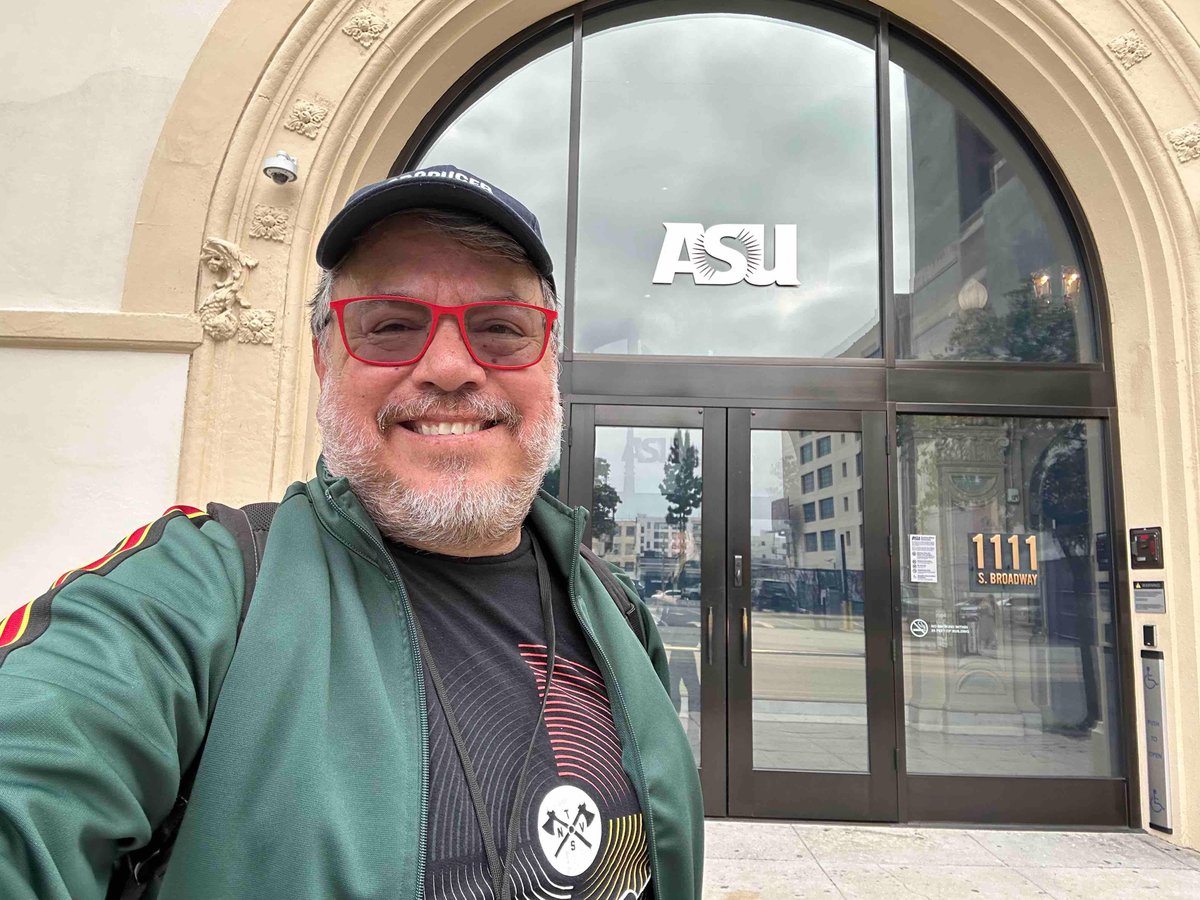 TigerBearProds's tweet image. In DTLA for THE NEXT STAGE Immersive Summit, an immersive experience conference. Meeting others in this rapidly-growing industry &amp;amp; rapid-prototyping experience components. #experiencedesign #immersiveexperience #immersivedesign #designconference