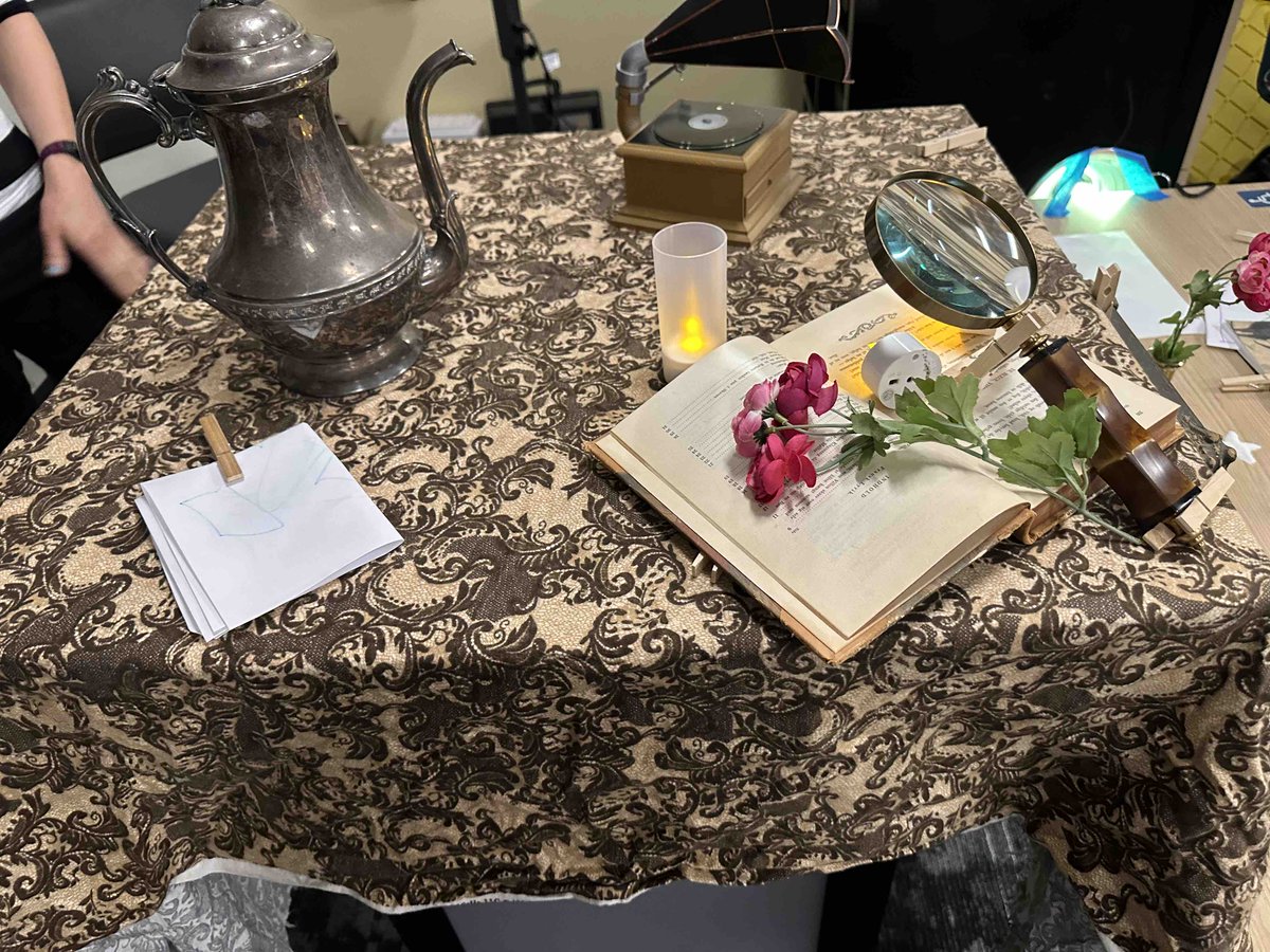 TigerBearProds's tweet image. In DTLA for THE NEXT STAGE Immersive Summit, an immersive experience conference. Meeting others in this rapidly-growing industry &amp;amp; rapid-prototyping experience components. #experiencedesign #immersiveexperience #immersivedesign #designconference