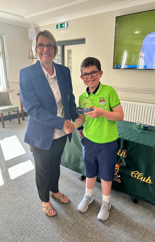 We have a winner!!🏆
A big congratulations to Harrison who finished top spot in the Neath Bell Stableford competition @NeathGolfClub 

Also a big well done to Dylan J who finished in 2nd place!👏🏻

#lpgcjuniors #juniorgolf #golf #neathbell