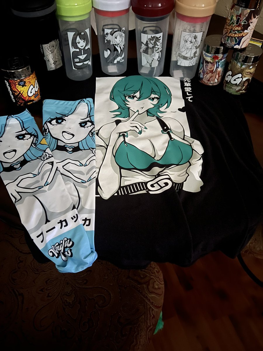 Veelution's tweet image. My growing @GamerSupps collection~! #GGArmy #WaifuCups