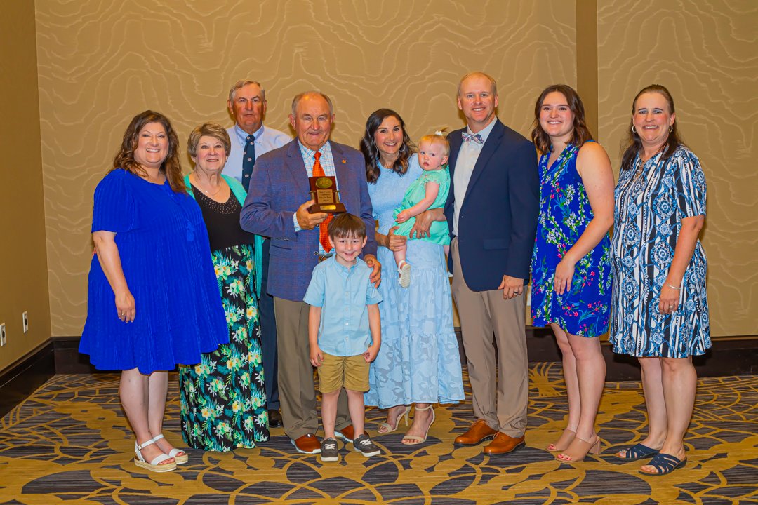 The annual OVC Honors Brunch was held on Friday in Franklin, Tennessee.  The top awards in the conference were handed out at the event.

Full story and photo gallery: bit.ly/3ISHF4a

#OVCit | #OVC75