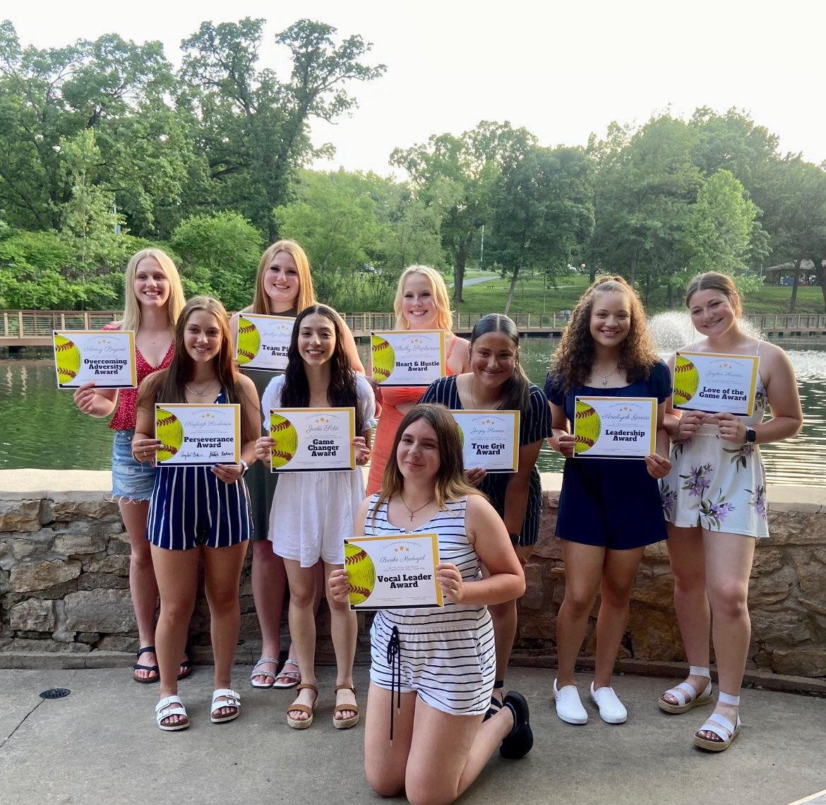 Congratulations to all of our girls on an amazing season 🫶🏻 They all worked their butts off this season and we can’t wait to see what they achieve this summer! For our seniors you will be missed and we appreciate everything you have done for this program 🐻💛