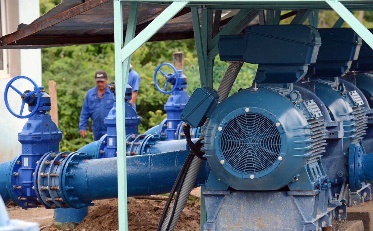ACN_Cuba's tweet photo. 💦🚰 El sector de Recursos Hidráulicos en #Camagüey trabaja en la estabilización del servicio de abasto de agua, tras el incremento del bombeo para la puesta en marcha de nuevos motores instalados en la presa Máximo, en Minas.

#ACN50ConLaNoticia

👉https://t.co/gGu5mo9WcR https://t.co/FdD0FDsm5c